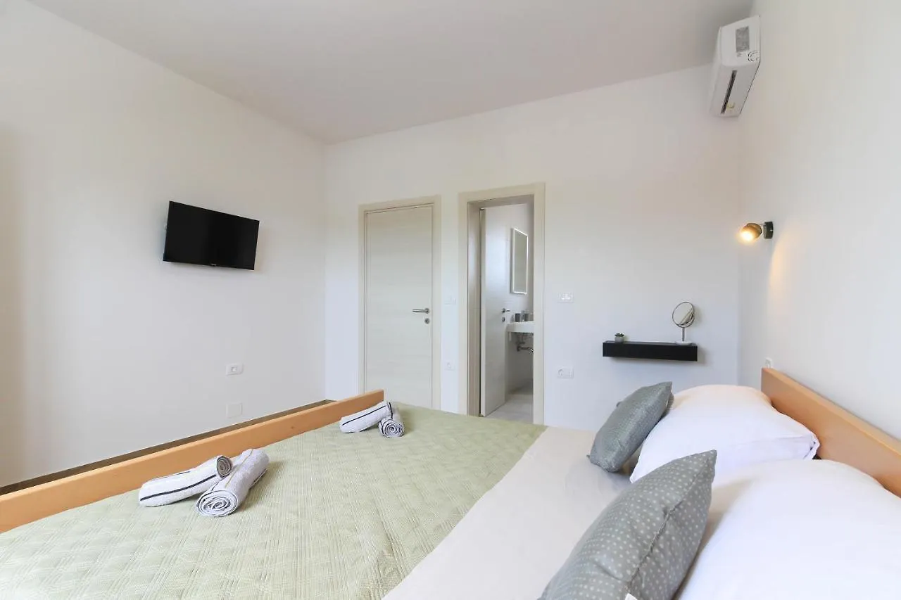 New Modern Villa Gogo With Private Pool Near The Beach And Town Of Pula By Wiibuk Sisan