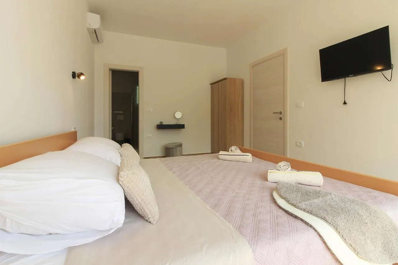 New Modern Villa Gogo With Private Pool Near The Beach And Town Of Pula By Wiibuk Sisan