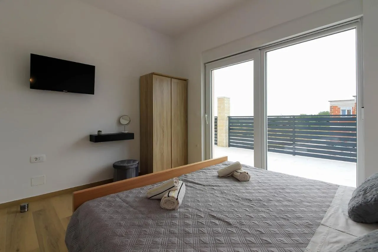 New Modern Villa Gogo With Private Pool Near The Beach And Town Of Pula By Wiibuk Sisan