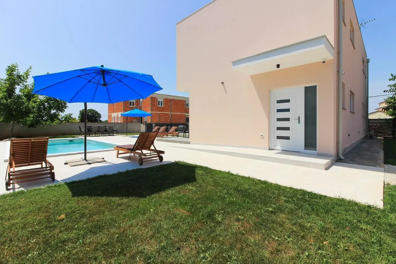 New Modern Villa Gogo With Private Pool Near The Beach And Town Of Pula By Wiibuk Sisan
