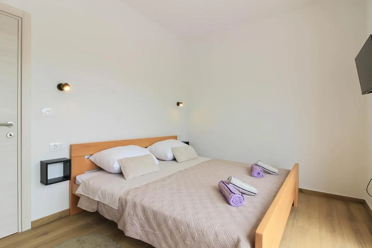 New Modern Villa Gogo With Private Pool Near The Beach And Town Of Pula By Wiibuk Sisan
