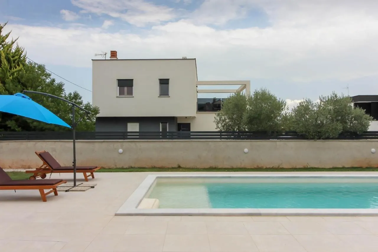 New Modern Villa Gogo With Private Pool Near The Beach And Town Of Pula By Wiibuk Sisan