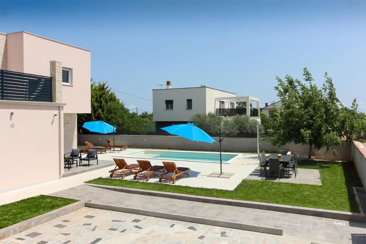 New Modern Villa Gogo With Private Pool Near The Beach And Town Of Pula By Wiibuk Šišan